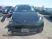 2023 Tesla Model Y Long Range z VIN 7SAYGAEE9PF851348, wystawiony jako IAAI lot #43167064 z przebiegiem Nie podano mil oraz . Historia ofert i sprzedaży dostępna na DreamBid. Obrazek 12.