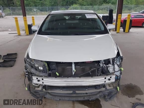 2018 Toyota Prius Plus z VIN JTDKARFP6J3073923, wystawiony jako IAAI lot #42580231 z przebiegiem 119 619 mil mil oraz . Historia ofert i sprzedaży dostępna na DreamBid. Obrazek 13.