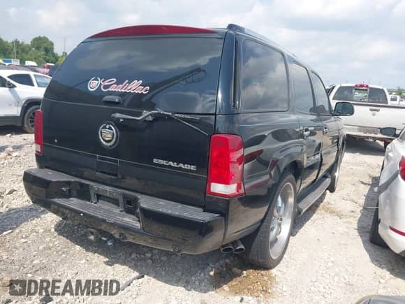 2002 Cadillac Escalade с VIN 1GYEK63N42R108298, выставлен на аукционе IAAI как лот 43024683 с пробегом 210 084 миль миль и . История ставок и продаж доступна на DreamBid. Изображение 4.