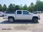 2009 Chevrolet Colorado 2LT with VIN 1GCDT13E098123916, listed as a IAAI auction lot 42491224 with 224,932 mi miles and . Bid and sale history available at DreamBid. Image 13.