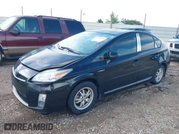 2011 Toyota Prius I with VIN JTDKN3DU3B1426187, listed as a IAAI auction lot 42380538 with 200,966 mi miles and . Bid and sale history available at DreamBid. Image 2.