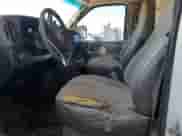 2011 Chevrolet Express Cargo с VIN 1GCWGFCA7B1154750, выставлен на аукционе Copart как лот 56988595 с пробегом 258 974 миль миль и Списание • Salvage title. История ставок и продаж доступна на DreamBid. Изображение 10.