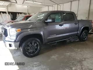 2016 Toyota Tundra SR5 с VIN 5TFDW5F15GX512643, выставлен на аукционе Copart как лот 70584485 с пробегом 117 369 миль миль и Списание • Salvage title. История ставок и продаж доступна на DreamBid. Изображение 1.