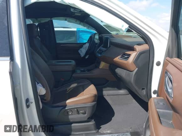 2022 Chevrolet Suburban High Country с VIN 1GNSCGKL2NR339563, выставлен на аукционе IAAI как лот 42985816 с пробегом 54 628 миль миль и . История ставок и продаж доступна на DreamBid. Изображение 5.