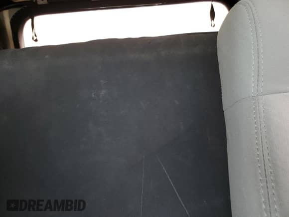 2008 Jeep Wrangler X с VIN 1J4FA24188L523695, выставлен на аукционе Copart как лот 84798675 с пробегом 83 742 миль миль и Списание • Salvage title. История ставок и продаж доступна на DreamBid. Изображение 10.