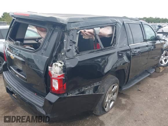 2017 Chevrolet Suburban LT с VIN 1GNSKHKC0HR230578, выставлен на аукционе IAAI как лот 43066299 с пробегом 34 298 миль миль и . История ставок и продаж доступна на DreamBid. Изображение 14.