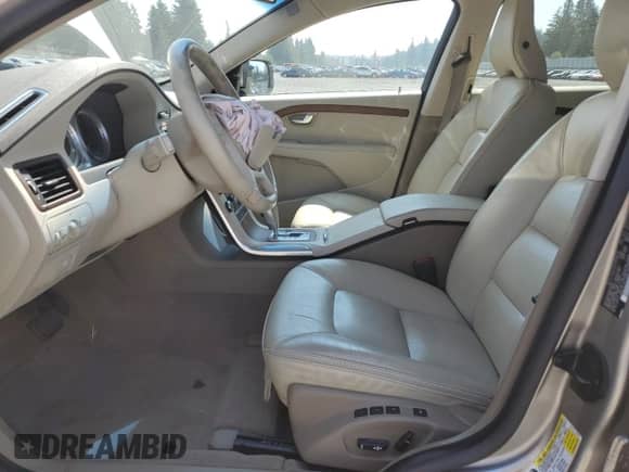2011 Volvo XC70 3.2L with VIN YV4940BZ2B1116110, listed as a Copart auction lot 71262515 with 112,416 mi miles and Salvage title. Bid and sale history available at DreamBid. Image 7.