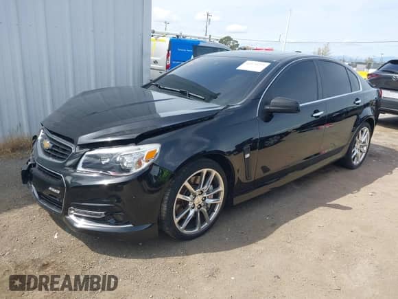 2015 Chevrolet SS z VIN 6G3F15RW4FL105226, wystawiony jako IAAI lot #41970255 z przebiegiem 51 007 mil mil oraz . Historia ofert i sprzedaży dostępna na DreamBid. Obrazek 2.