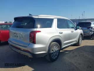 2025 Hyundai Palisade SEL с VIN KM8R24GE5SU882333, выставлен на аукционе IAAI как лот 43525790 с пробегом 16 371 миль миль и . История ставок и продаж доступна на DreamBid. Изображение 4.