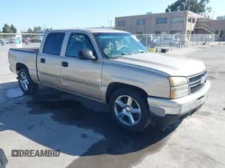 2006 Chevrolet Silverado 1500 LT1 z VIN 2GCEC13T761246713, wystawiony jako IAAI lot #42499861 z przebiegiem Nie podano mil oraz . Historia ofert i sprzedaży dostępna na DreamBid. Obrazek 1.