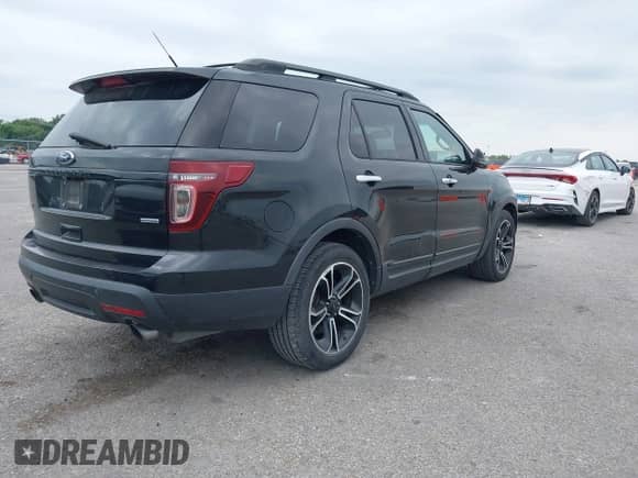 2013 Ford Explorer Sport z VIN 1FM5K8GT1DGC37748, wystawiony jako IAAI lot #40051130 z przebiegiem 179 793 mil mil oraz . Historia ofert i sprzedaży dostępna na DreamBid. Obrazek 4.
