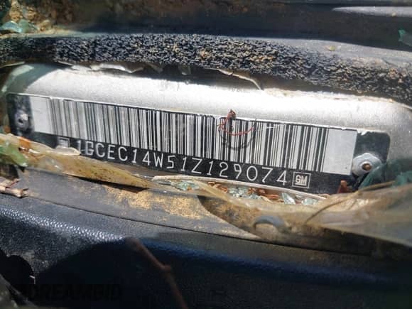 2001 Chevrolet Silverado 1500 с VIN 1GCEC14W51Z129074, выставлен на аукционе IAAI как лот 42187219 с пробегом Не указан миль и . История ставок и продаж доступна на DreamBid. Изображение 9.
