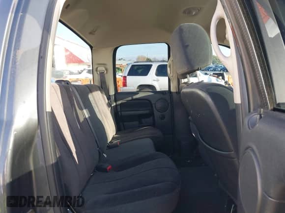 2003 Dodge 3500 ST with VIN 3D7LU38C33G833685, listed as a IAAI auction lot 41317915 with 117,260 mi miles and . Bid and sale history available at DreamBid. Image 8.