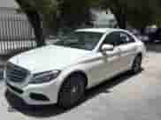 2015 Mercedes-Benz C 300 Luxury z VIN 55SWF4KB4FU027077, wystawiony jako Copart lot #64247985 z przebiegiem 107 643 mil mil oraz Czysty tytuł • Clean title. Historia ofert i sprzedaży dostępna na DreamBid. Obrazek 2.