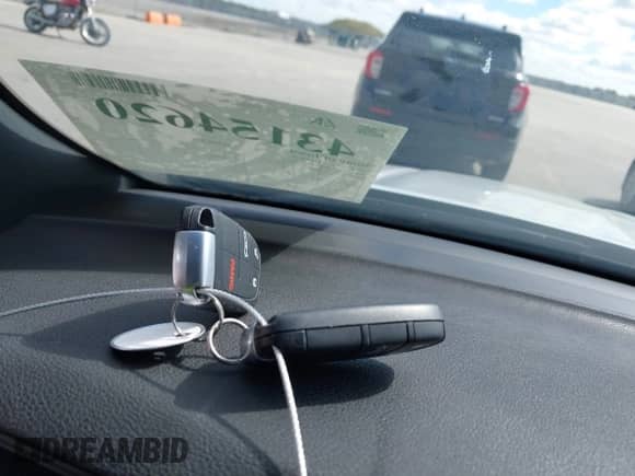 2020 Dodge Charger Police z VIN 2C3CDXKTXLH124217, wystawiony jako IAAI lot #43154620 z przebiegiem 119 464 mil mil oraz . Historia ofert i sprzedaży dostępna na DreamBid. Obrazek 11.