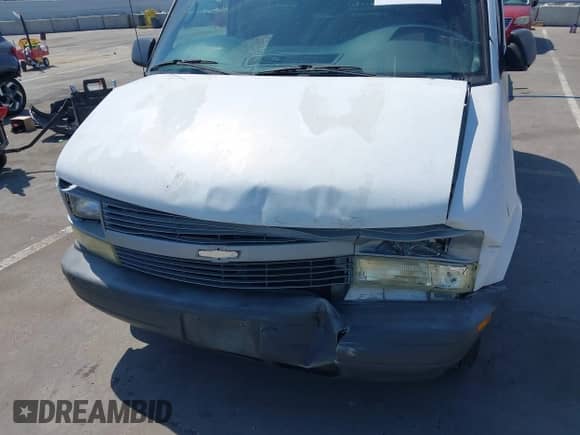 2000 Chevrolet Astro Cargo with VIN 1GCDM19W6YB217667, listed as a IAAI auction lot 43200838 with 263,169 mi miles and . Bid and sale history available at DreamBid. Image 6.
