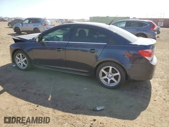 2014 Chevrolet Cruze 2LT z VIN 1G1PE5SB8E7288448, wystawiony jako Copart lot #49073415 z przebiegiem 65 413 mil mil oraz Szkoda całkowita • Salvage title. Historia ofert i sprzedaży dostępna na DreamBid. Obrazek 2.