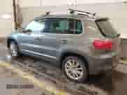 2012 Volkswagen Tiguan SE с VIN WVGBV7AX6CW006106, выставлен на аукционе IAAI как лот 41230737 с пробегом 151 774 миль миль и . История ставок и продаж доступна на DreamBid. Изображение 3.