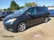 2015 Toyota Sienna LE с VIN 5TDKK3DC8FS564087, выставлен на аукционе Copart как лот 82288185 с пробегом 195 352 миль миль и Чистый • Clean title. История ставок и продаж доступна на DreamBid. Изображение 1.