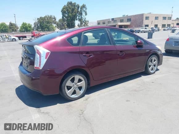 2013 Toyota Prius One with VIN JTDKN3DU4D5583786, listed as a IAAI auction lot 42720511 with 223,300 mi miles and . Bid and sale history available at DreamBid. Image 4.