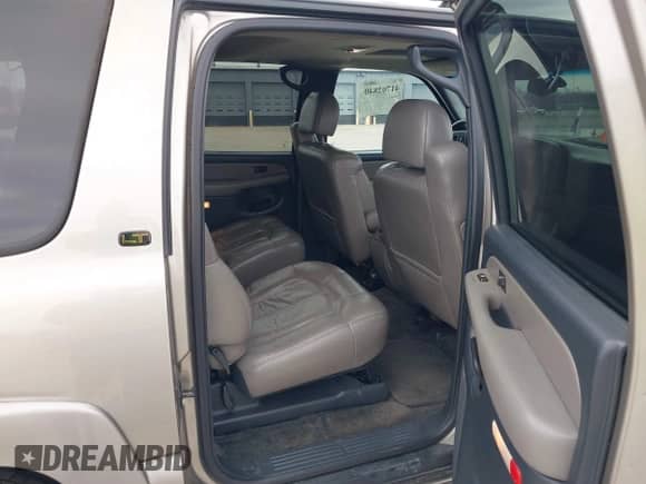 2000 Chevrolet Suburban LT с VIN 3GNFK16T6YG225016, выставлен на аукционе IAAI как лот 41702840 с пробегом 271 832 миль миль и . История ставок и продаж доступна на DreamBid. Изображение 8.