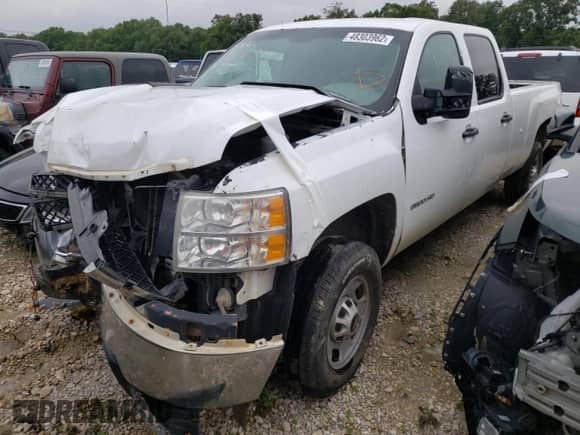 2012 Chevrolet Silverado 2500HD Work Truck с VIN 1GC1CVCG2CF196137, выставлен на аукционе Copart как лот 40259784 с пробегом 181 099 миль миль и На запчасти • Non repairable. История ставок и продаж доступна на DreamBid. Изображение 2.