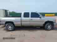 2002 GMC Sierra 1500 Denali z VIN 2GTFK69U621313333, wystawiony jako IAAI lot #42865188 z przebiegiem 200 820 mil mil oraz . Historia ofert i sprzedaży dostępna na DreamBid. Obrazek 13.