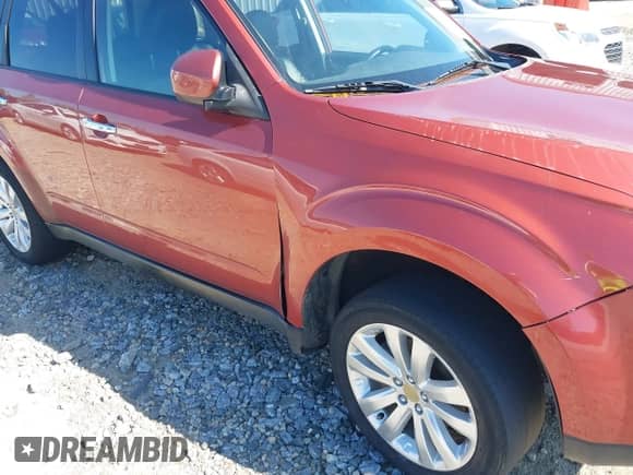 2011 Subaru Forester X Limited z VIN JF2SHBFC7BH739077, wystawiony jako IAAI lot #43201145 z przebiegiem 273 957 mil mil oraz . Historia ofert i sprzedaży dostępna na DreamBid. Obrazek 6.