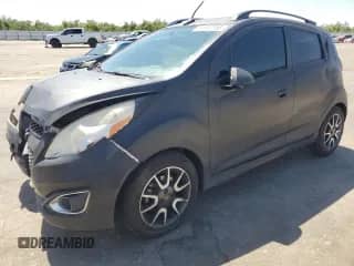 2013 Chevrolet Spark LT с VIN KL8CF6S9XDC604534, выставлен на аукционе Copart как лот 61747165 с пробегом 57 527 миль миль и Списание • Salvage title. История ставок и продаж доступна на DreamBid. Изображение 1.