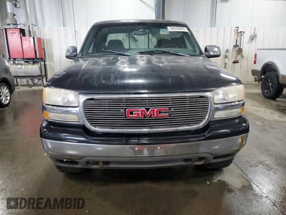 2002 GMC Sierra 1500 SLE with VIN 2GTEK19TX21220451, listed as a Copart auction lot 68935095 with 225,478 mi miles and Clean title. Bid and sale history available at DreamBid. Image 5.