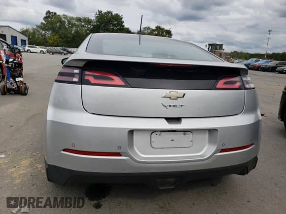 2015 Chevrolet Volt z VIN 1G1RB6E48FU109266, wystawiony jako Copart lot #67886763 z przebiegiem 96 261 mil mil oraz . Historia ofert i sprzedaży dostępna na DreamBid. Obrazek 6.