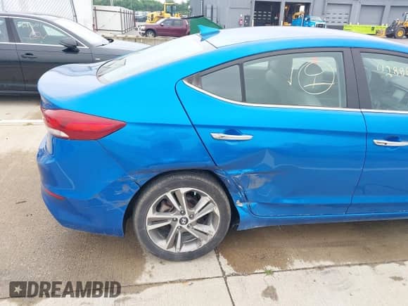 2017 Hyundai Elantra Limited z VIN 5NPD84LF0HH074387, wystawiony jako IAAI lot #42888060 z przebiegiem 38 284 mil mil oraz . Historia ofert i sprzedaży dostępna na DreamBid. Obrazek 6.