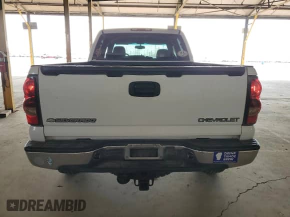 2005 Chevrolet Silverado 1500HD LS с VIN 1GCGK13UX5F890220, выставлен на аукционе Copart как лот 71564445 с пробегом 221 907 миль миль и Чистый • Clean title. История ставок и продаж доступна на DreamBid. Изображение 6.