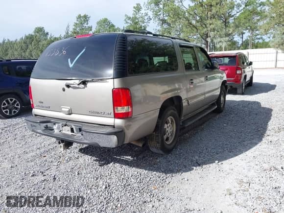 2003 Chevrolet Suburban LT с VIN 1GNEC16Z63J153836, выставлен на аукционе IAAI как лот 43306968 с пробегом 388 203 миль миль и . История ставок и продаж доступна на DreamBid. Изображение 4.