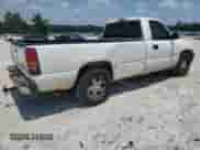 2002 Chevrolet Silverado 1500 z VIN 1GCEC14W62Z117467, wystawiony jako Copart lot #61867005 z przebiegiem 346 188 mil mil oraz Szkoda całkowita • Salvage title. Historia ofert i sprzedaży dostępna na DreamBid. Obrazek 3.