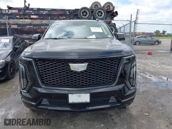 2025 Cadillac Escalade with VIN 1GYS9ERL6SR126042, listed as a IAAI auction lot 42385657 with 28 mi miles and . Bid and sale history available at DreamBid. Image 12.