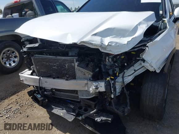 2022 Hyundai Santa Fe Limited with VIN KM8S5DA12NU026331, listed as a IAAI auction lot 43180016 with 27,529 mi miles and . Bid and sale history available at DreamBid. Image 6.
