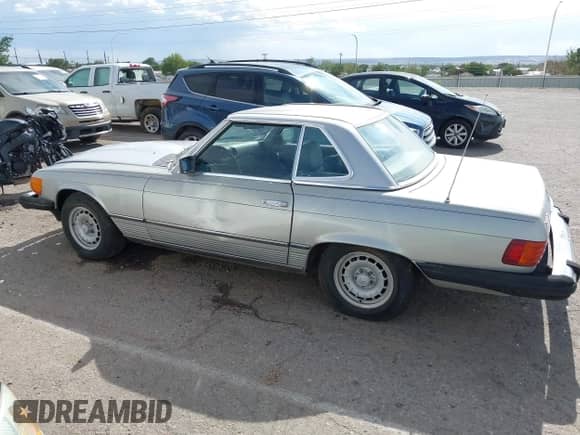 1982 Mercedes-Benz 380 SL with VIN WDBBA45A8CB017571, listed as a IAAI auction lot 42483211 with 125,437 mi miles and . Bid and sale history available at DreamBid. Image 14.