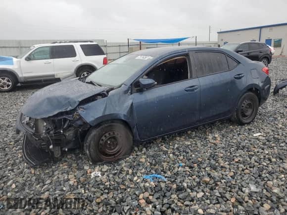 2019 Toyota Corolla L with VIN 5YFBURHE4KP902631, listed as a Copart auction lot 86238305 with 117,293 mi miles and Clean title. Bid and sale history available at DreamBid. Image 1.