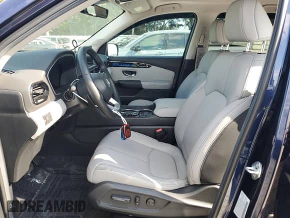 2025 Honda Pilot Touring с VIN 5FNYG2H70SB016215, выставлен на аукционе Copart как лот 71274185 с пробегом 3 602 миль миль и Списание • Salvage title. История ставок и продаж доступна на DreamBid. Изображение 7.