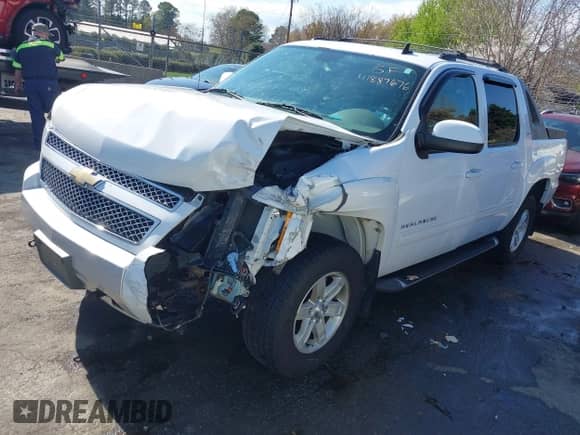 2011 Chevrolet Avalanche LT с VIN 3GNTKFE39BG180128, выставлен на аукционе IAAI как лот 41887676 с пробегом 183 098 миль миль и . История ставок и продаж доступна на DreamBid. Изображение 2.