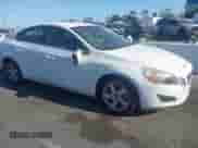 2012 Volvo S60 T5 с VIN YV1622FSXC2081732, выставлен на аукционе IAAI как лот 43127850 с пробегом 152 186 миль миль и . История ставок и продаж доступна на DreamBid. Изображение 1.