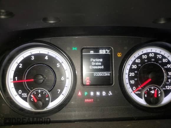 2015 Ram 1500 Express with VIN 1C6RR7KGXFS519769, listed as a Copart auction lot 66215935 with 102,603 mi miles and Clean title. Bid and sale history available at DreamBid. Image 9.