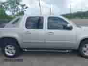 2009 Chevrolet Avalanche 2LT with VIN 3GNEC22099G122135, listed as a IAAI auction lot 42512478 with 253,747 mi miles and . Bid and sale history available at DreamBid. Image 13.