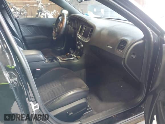 2018 Dodge Charger R/T z VIN 2C3CDXCT8JH331636, wystawiony jako IAAI lot #43083523 z przebiegiem 136 301 mil mil oraz . Historia ofert i sprzedaży dostępna na DreamBid. Obrazek 5.