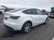 2022 Tesla Model Y Long Range z VIN 7SAYGDEE6NF317707, wystawiony jako IAAI lot #43186532 z przebiegiem 45 306 mil mil oraz . Historia ofert i sprzedaży dostępna na DreamBid. Obrazek 4.