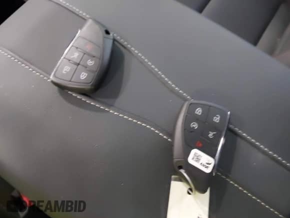 2024 Chevrolet Traverse AWD Z71 с VIN 1GNEVJKS2RJ163534, выставлен на аукционе IAAI как лот 42828407 с пробегом 27 729 миль миль и . История ставок и продаж доступна на DreamBid. Изображение 11.