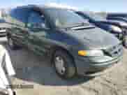 2000 Dodge Caravan with VIN 2B4GP2530YR652561, listed as a Copart auction lot 82628144 with 207,704 mi miles and Salvage title. Bid and sale history available at DreamBid. Image 4.