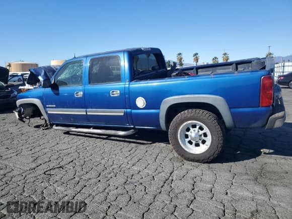2003 Chevrolet Silverado 1500HD LS z VIN 1GCGC13U03F211954, wystawiony jako Copart lot #41679445 z przebiegiem Nie podano mil oraz Szkoda całkowita • Salvage title. Historia ofert i sprzedaży dostępna na DreamBid. Obrazek 2.