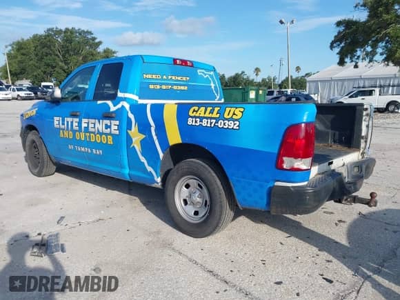 2013 Ram 1500 Tradesman z VIN 1C6RR6FP7DS604344, wystawiony jako IAAI lot #42672067 z przebiegiem 258 220 mil mil oraz . Historia ofert i sprzedaży dostępna na DreamBid. Obrazek 3.